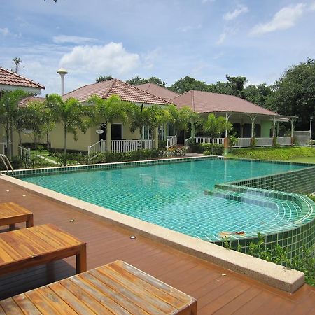 Ruen Maihom Riverside Cabaña Kanchanaburi Exterior foto