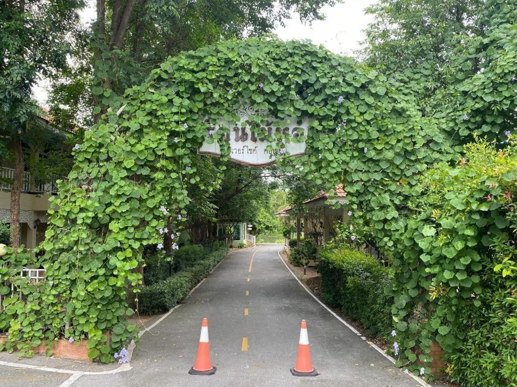 Ruen Maihom Riverside Cabaña Kanchanaburi Exterior foto