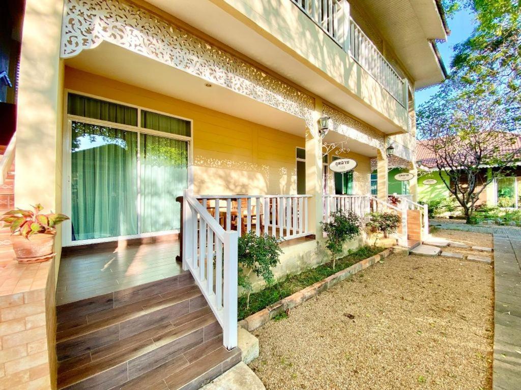 Ruen Maihom Riverside Cabaña Kanchanaburi Exterior foto