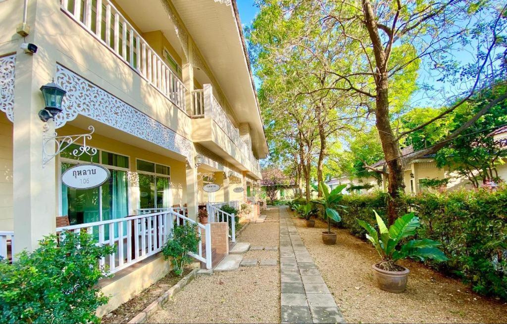 Ruen Maihom Riverside Cabaña Kanchanaburi Exterior foto