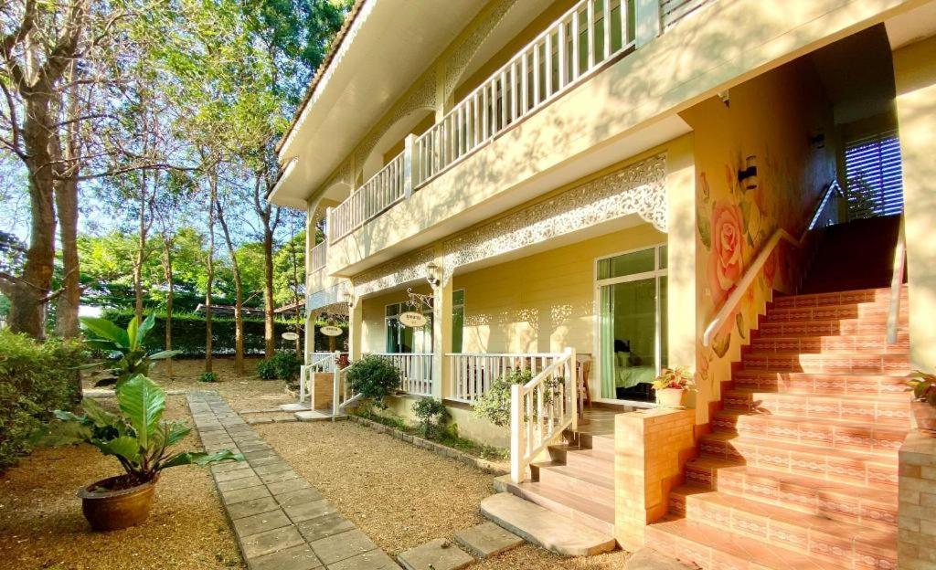 Ruen Maihom Riverside Cabaña Kanchanaburi Exterior foto
